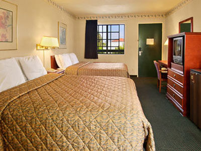 Days Inn by Wyndham Orange Anaheim Zimmer foto