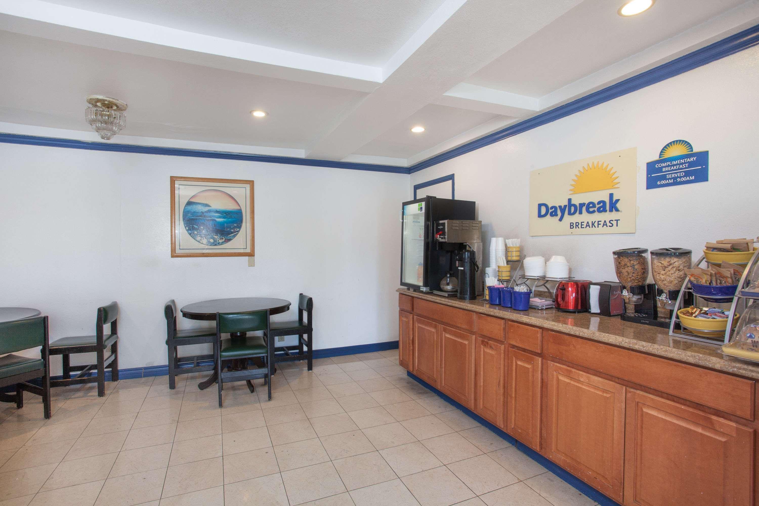 Days Inn by Wyndham Orange Anaheim Exterior foto